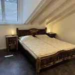 Am Neues Museum Comfortable